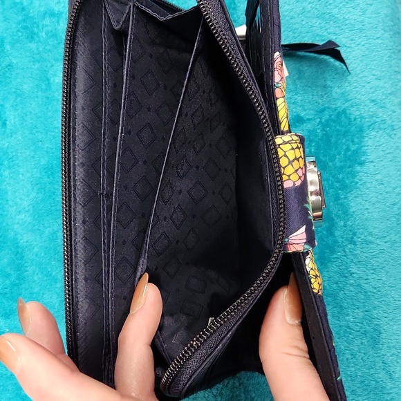 Vera Bradley TOUCAN PARTY RFID TURNLOCK WALLET - Picture 8 of 8
